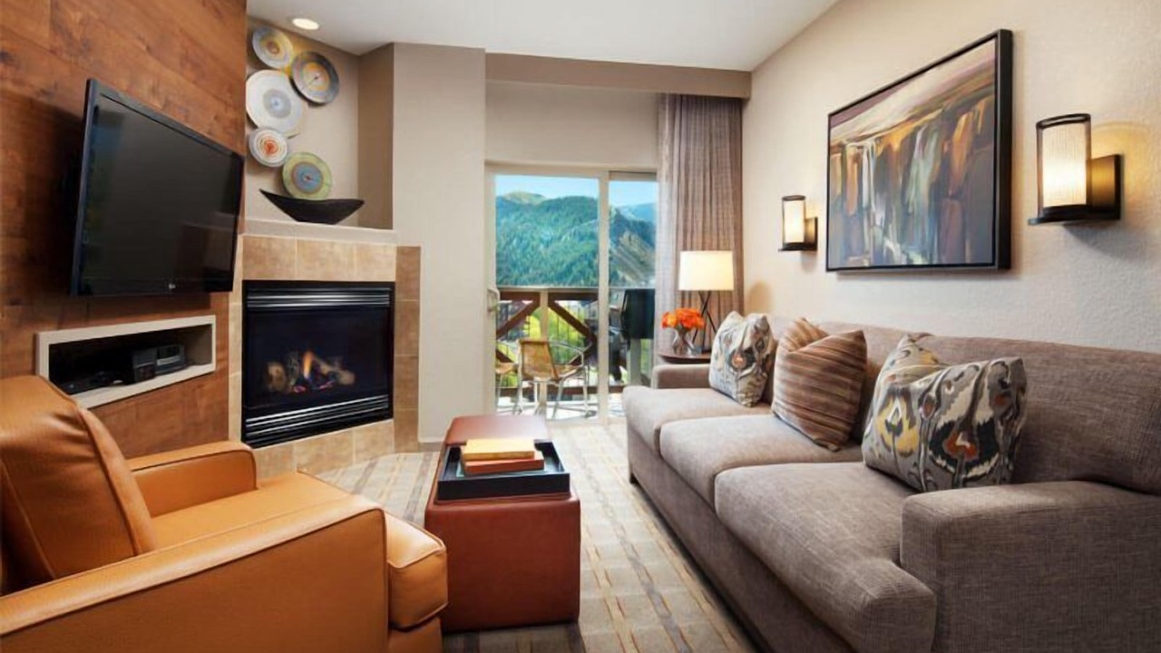 Photo of Livingroom in Avon