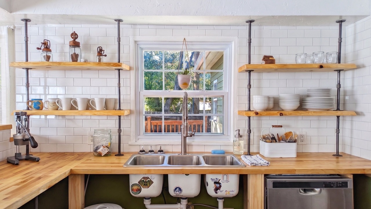 Photo of Kitchen in Manitou Springs Historic District