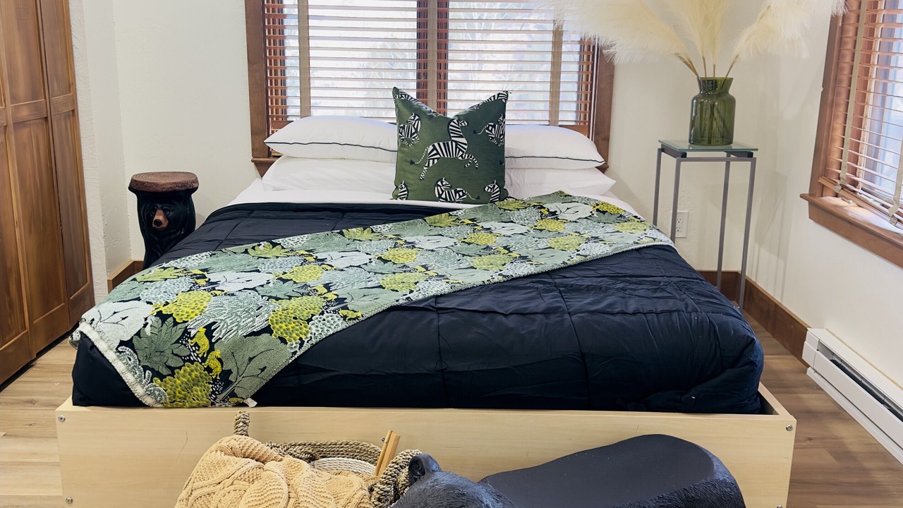 Photo of Bedroom in Avon