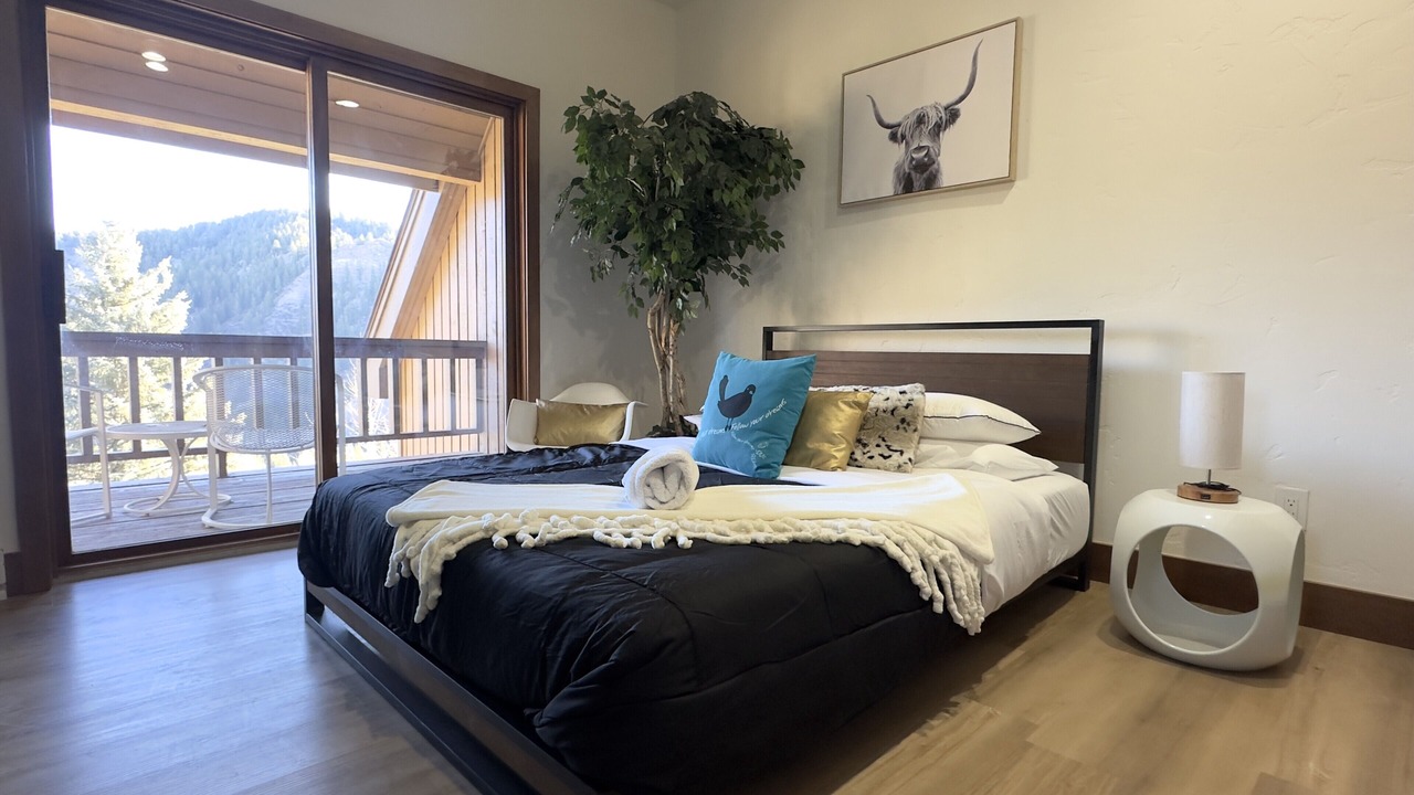 Photo of Bedroom in Avon