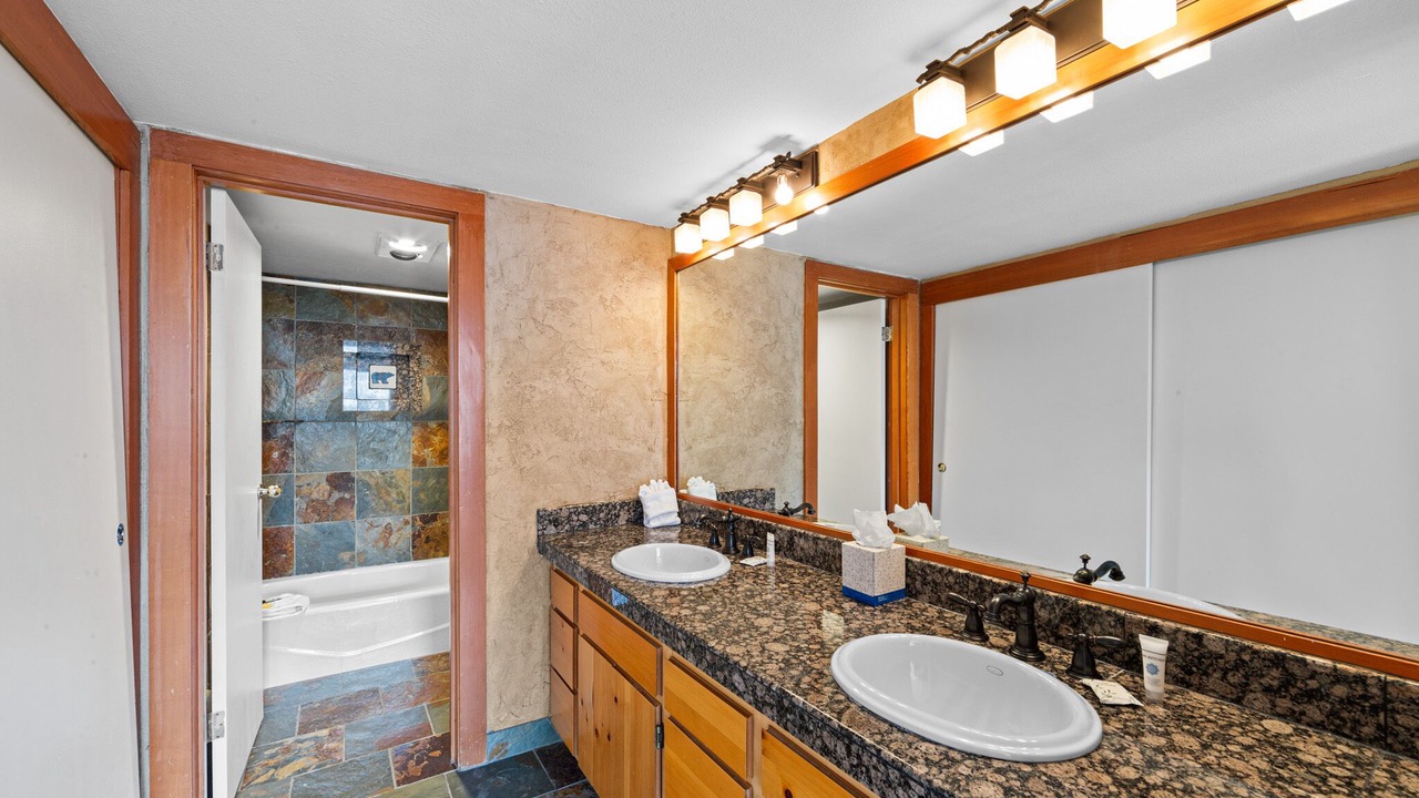 Photo of Bathroom in Lakeside Village