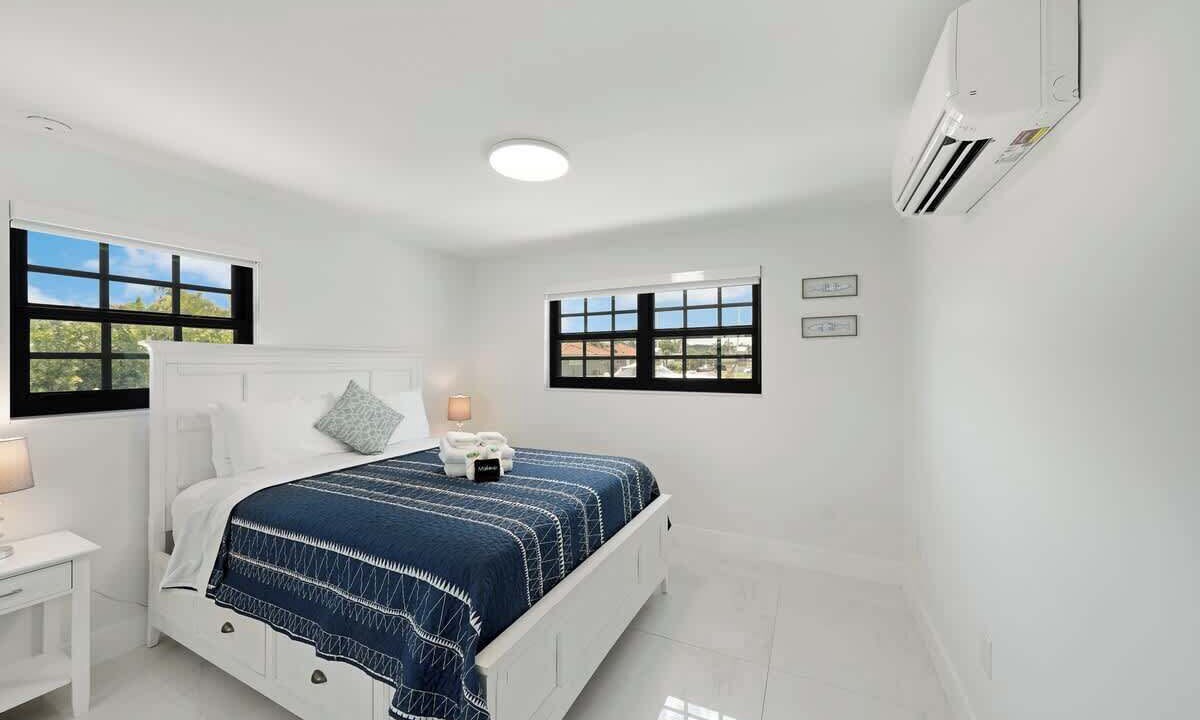 Photo of Bedroom in Melaleuca Gardens