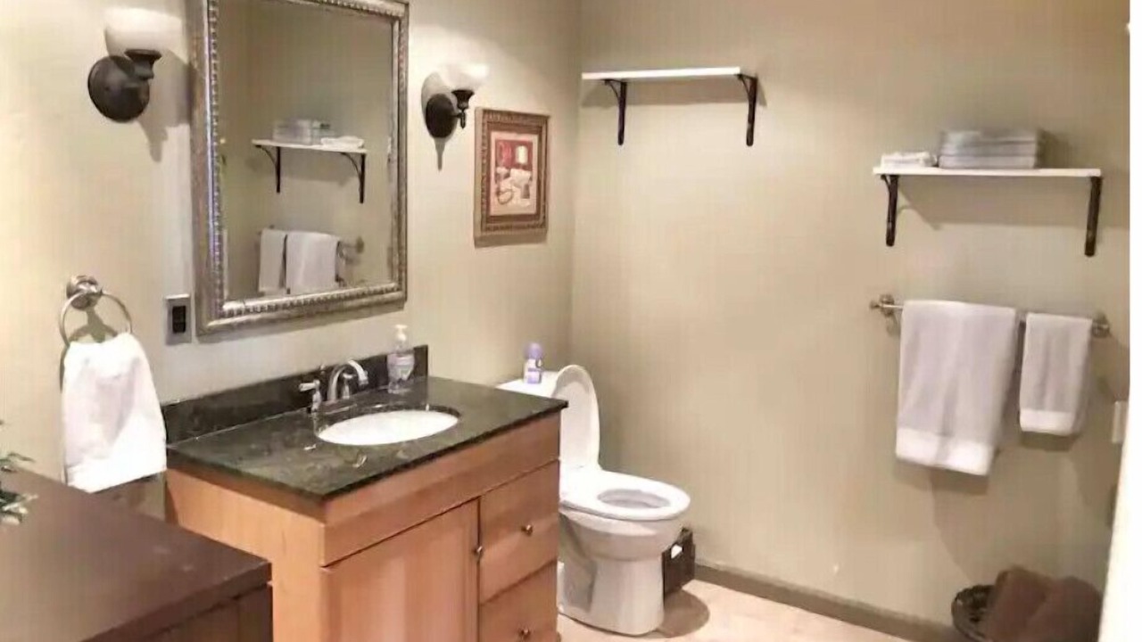 Photo of Bathroom in El Jebel