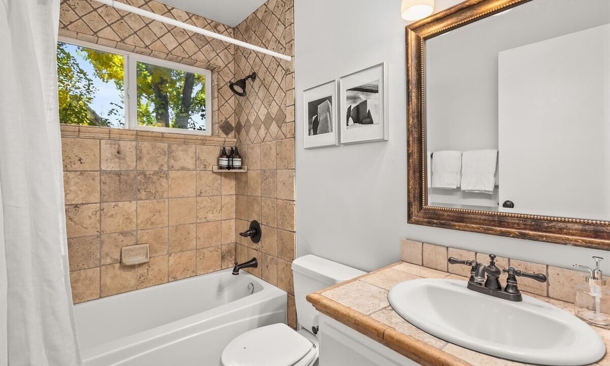 Photo of Bathroom in Carbondale