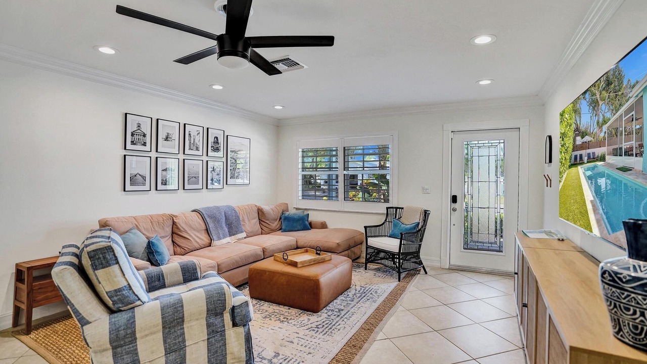 Photo of Livingroom in Tropic Palms