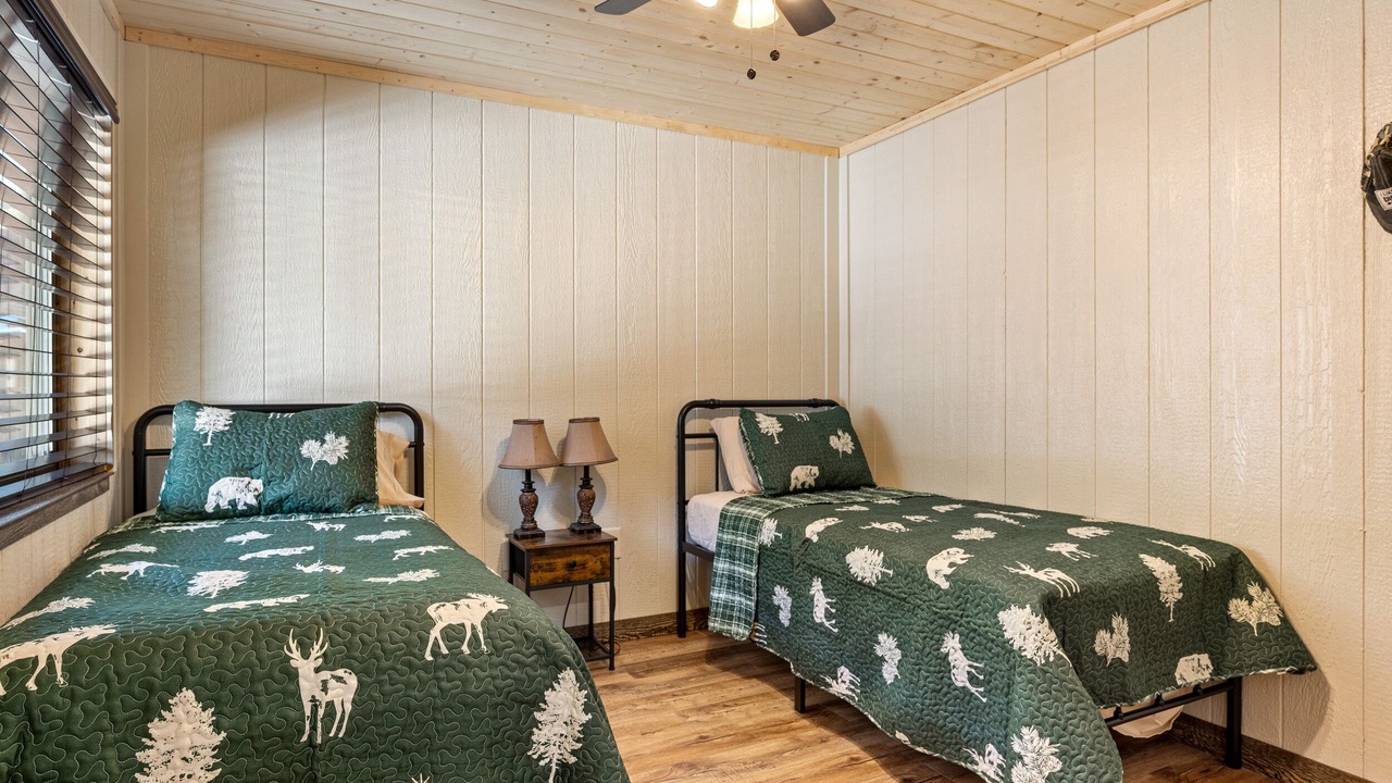Photo of Bedroom in Mammoth Creek