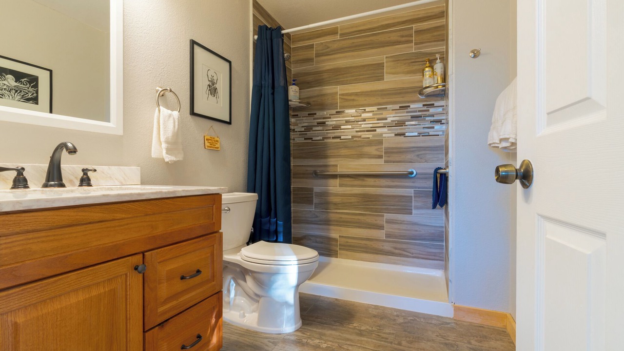 Photo of Bathroom in Indian Mountain