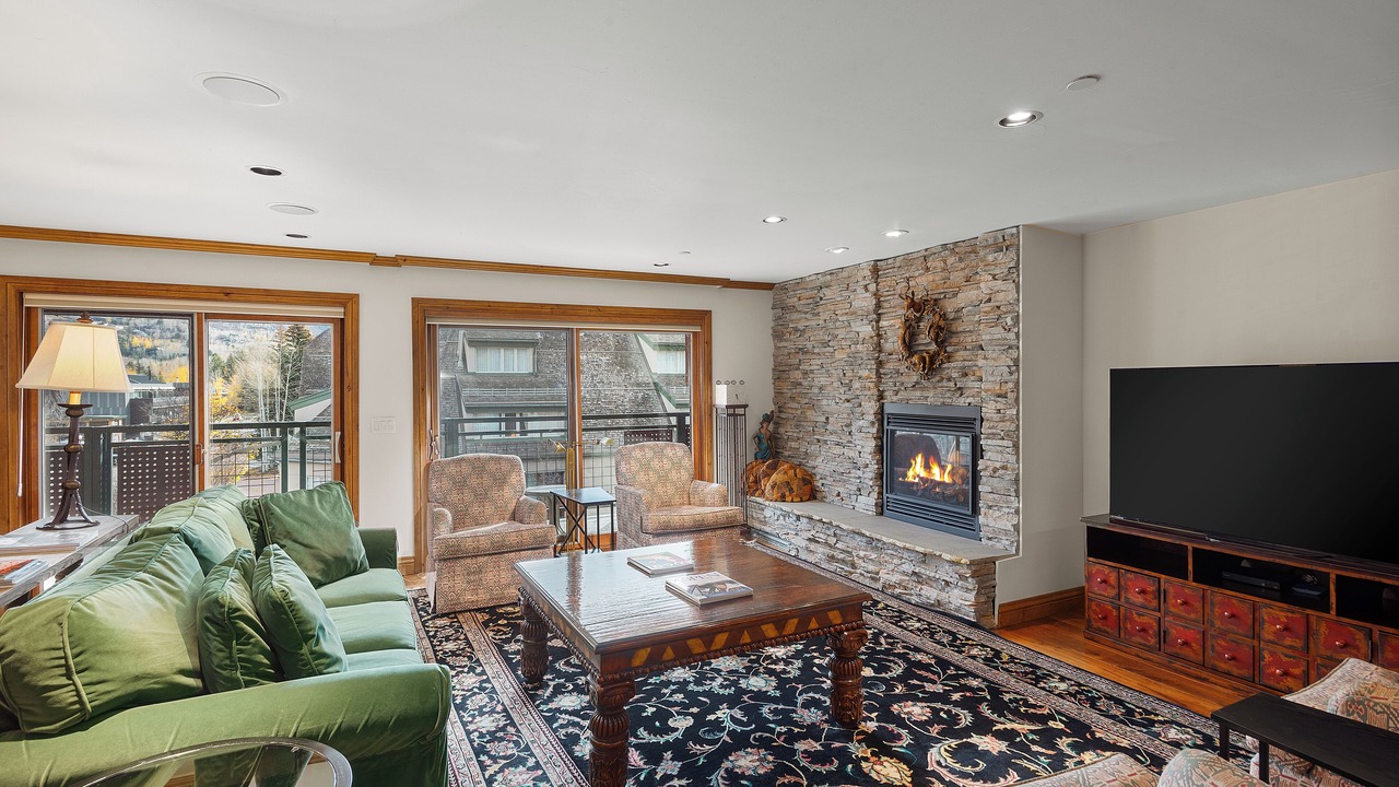 Photo of Livingroom in Downtown
