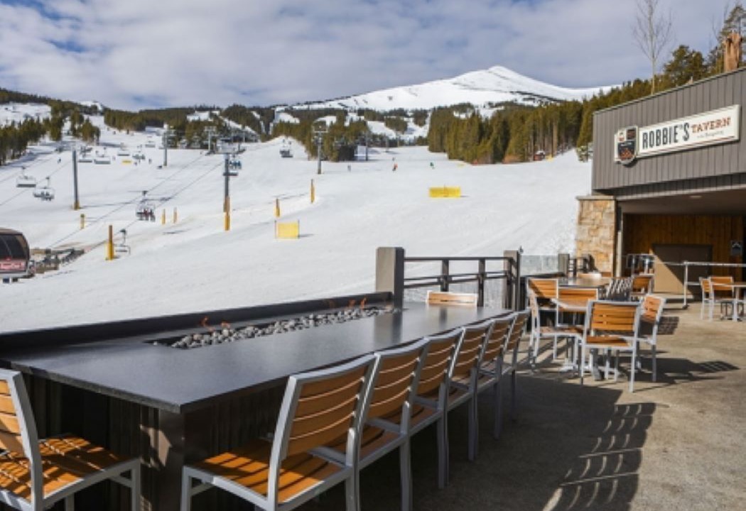 Photo of Outdoor in Peak 8