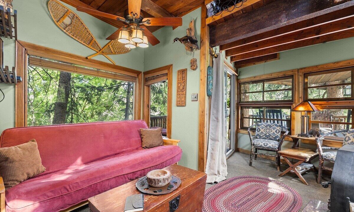 Photo of Livingroom in Missouri Heights