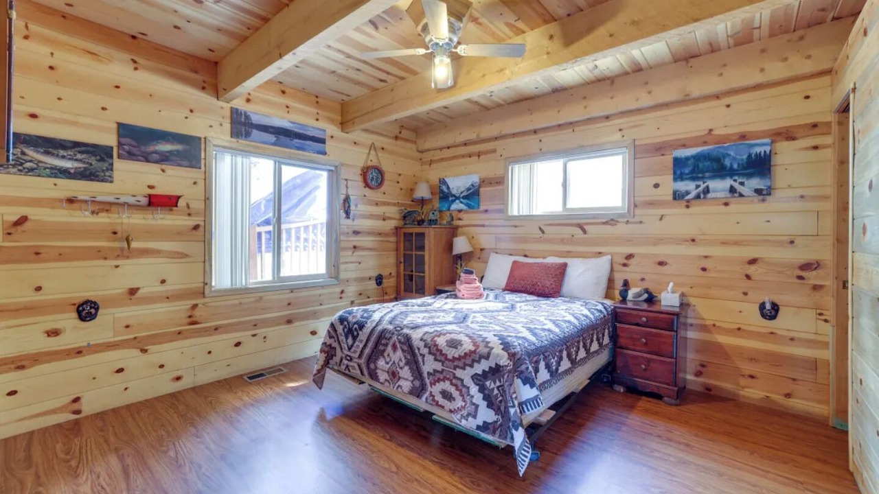 Photo of Bedroom in Duck Creek Village