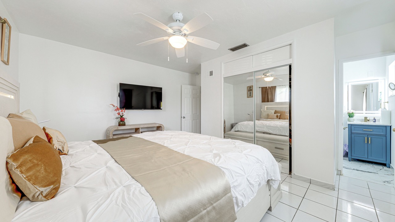 Photo of Bedroom in Miramar