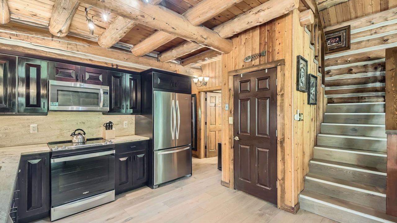 Photo of Kitchen in Timbercreek Lodges