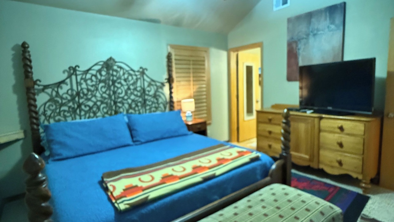 Photo of Bedroom in Edwards