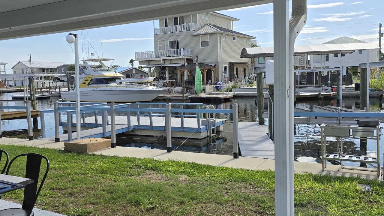 Photo of Outdoor in Hudson Beach Estates