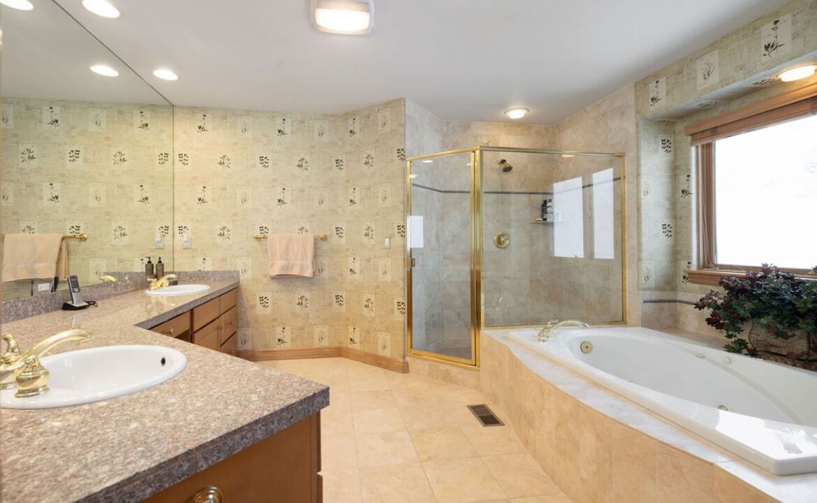 Photo of Bathroom in Edwards