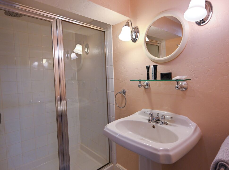 Photo of Bathroom in Hale