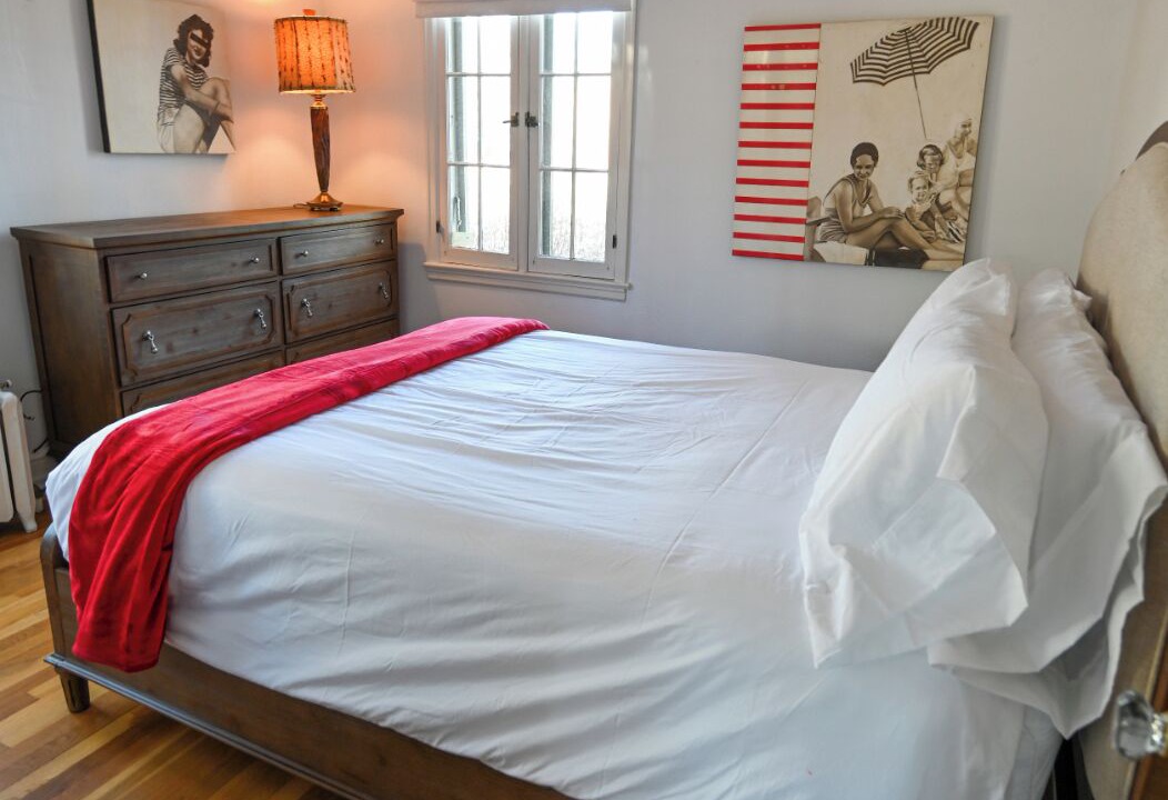 Photo of Bedroom in Hale