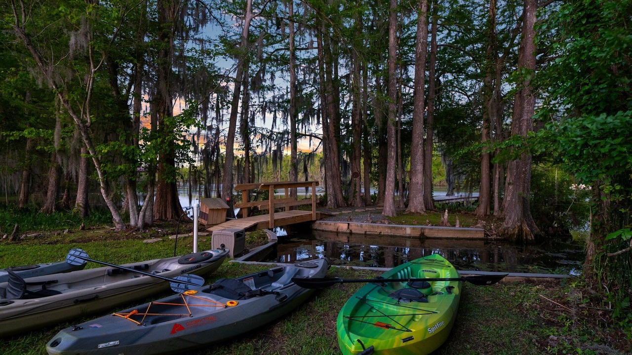 Photo of Others in Marianna
