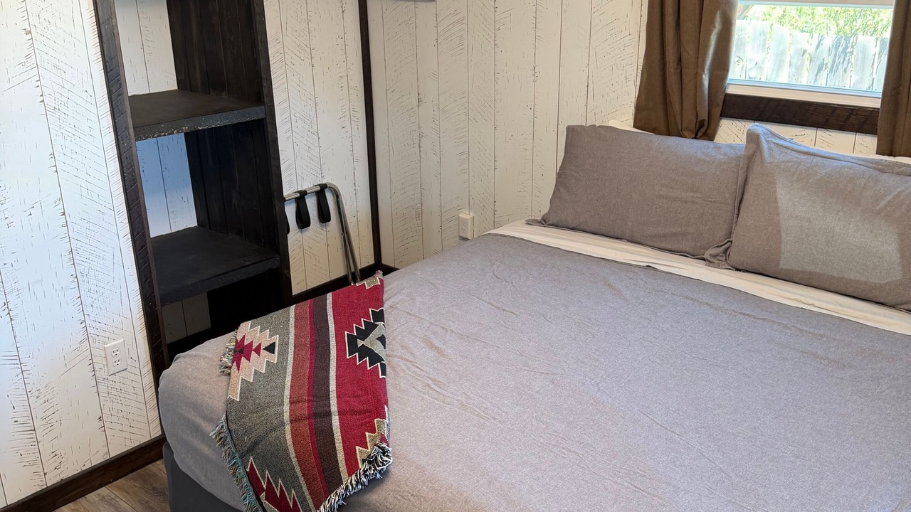 Photo of Bedroom in South Fork