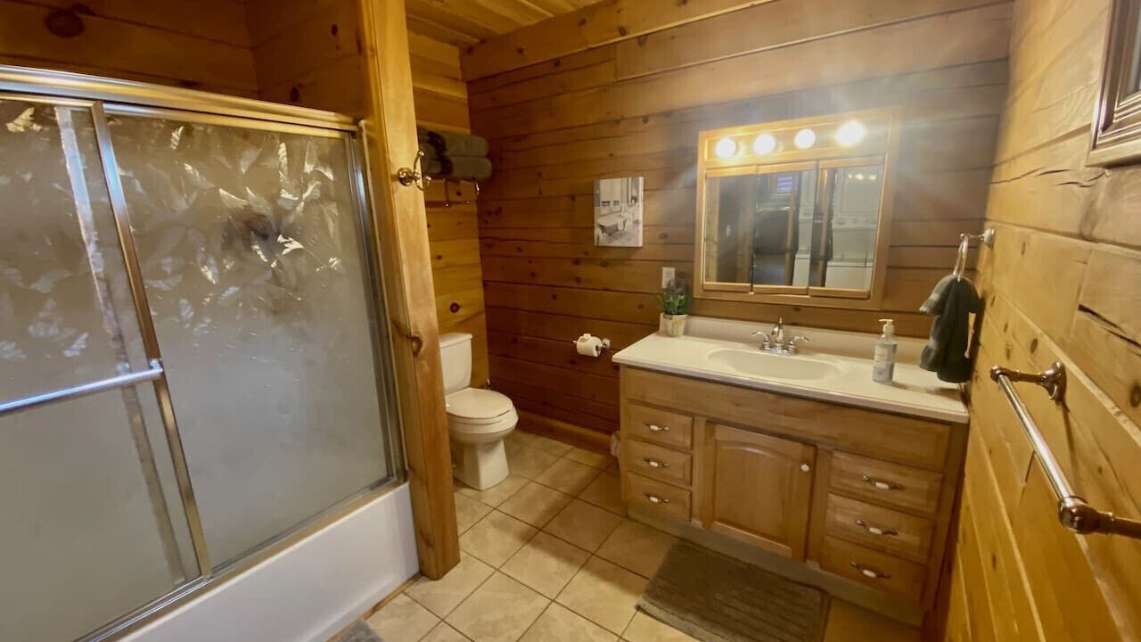 Photo of Bathroom in Silt