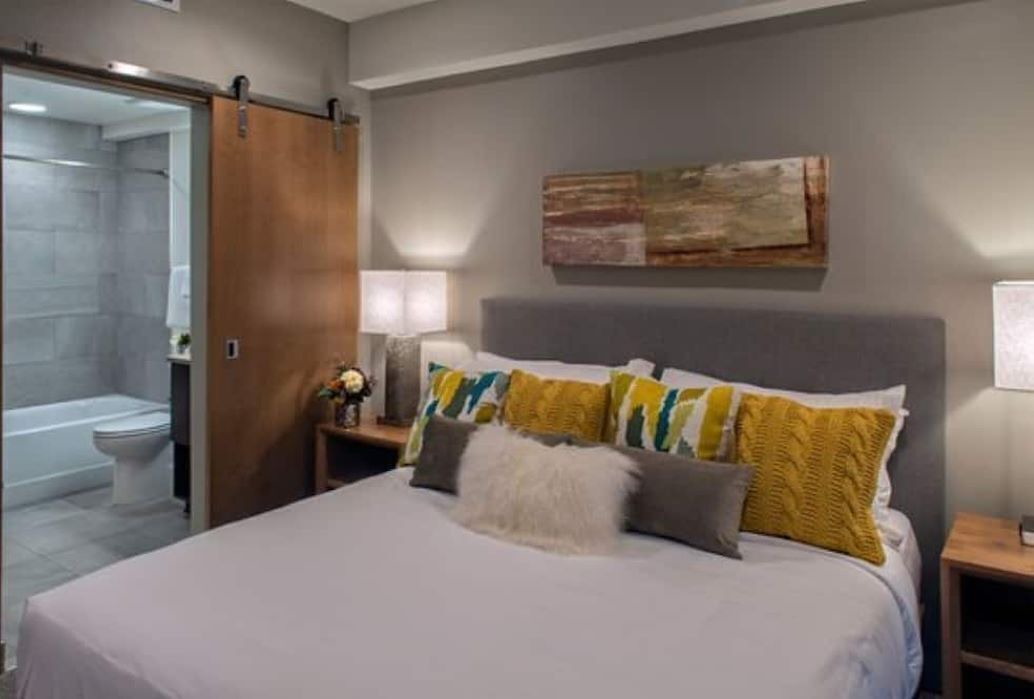 Photo of Bedroom in Peak 8