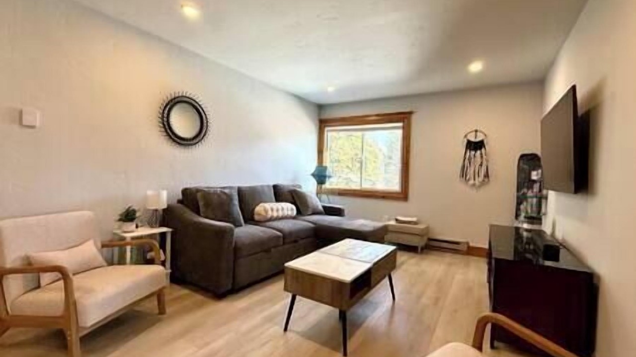 Photo of Livingroom in Avon