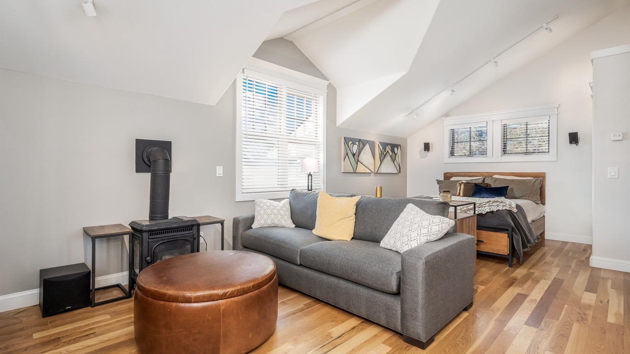 Photo of Livingroom in Old Town