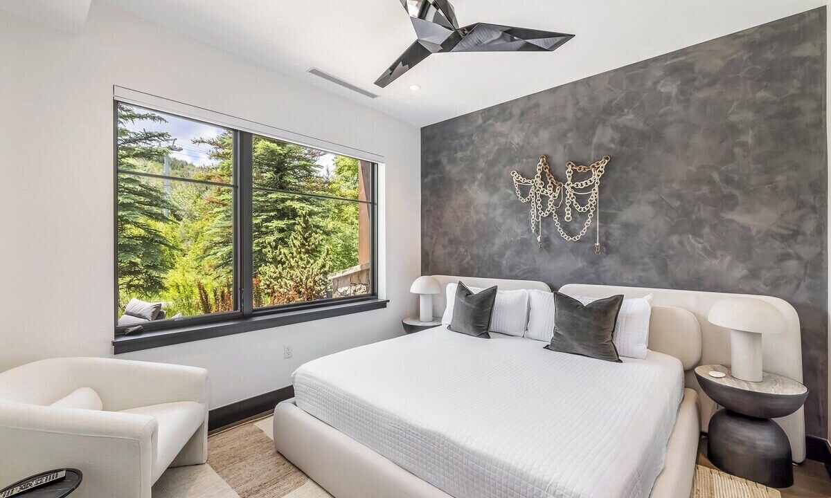 Photo of Bedroom in Avon