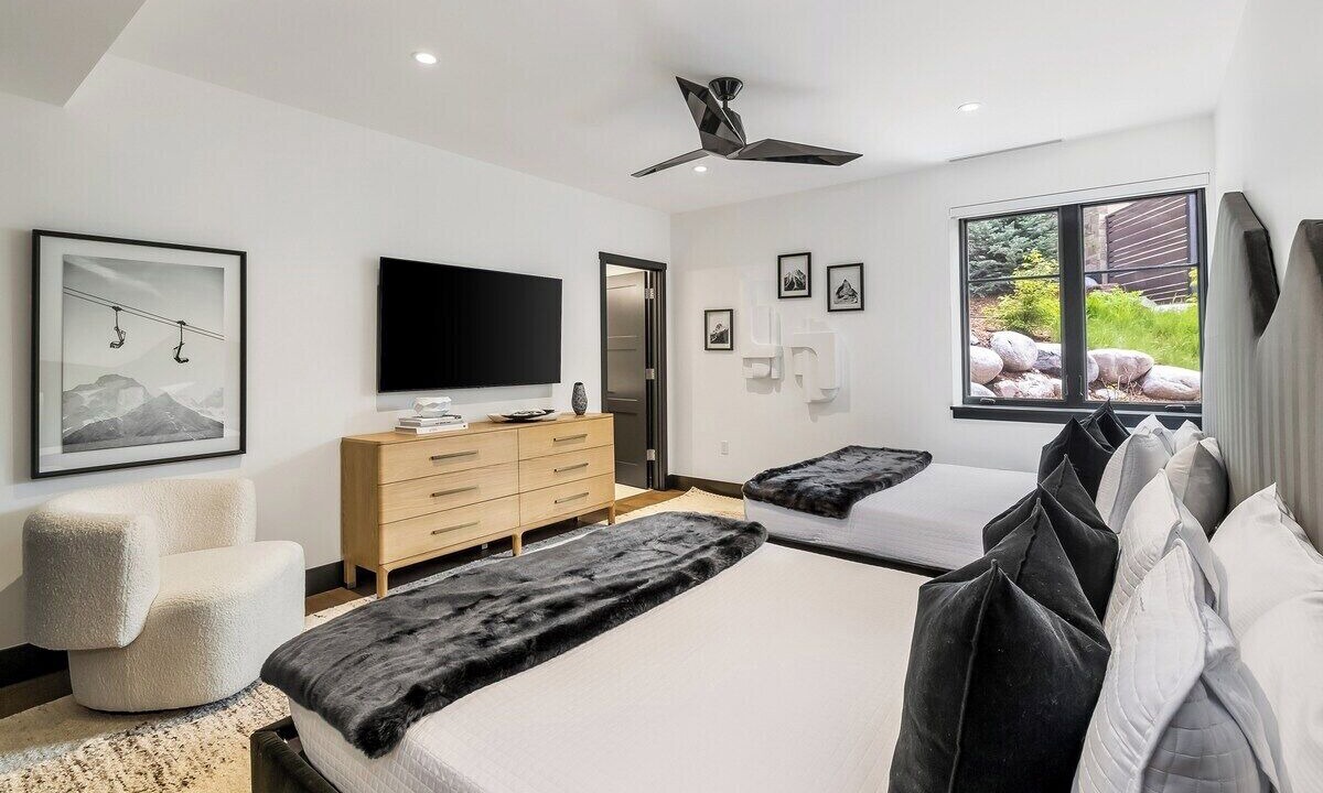 Photo of Bedroom in Avon