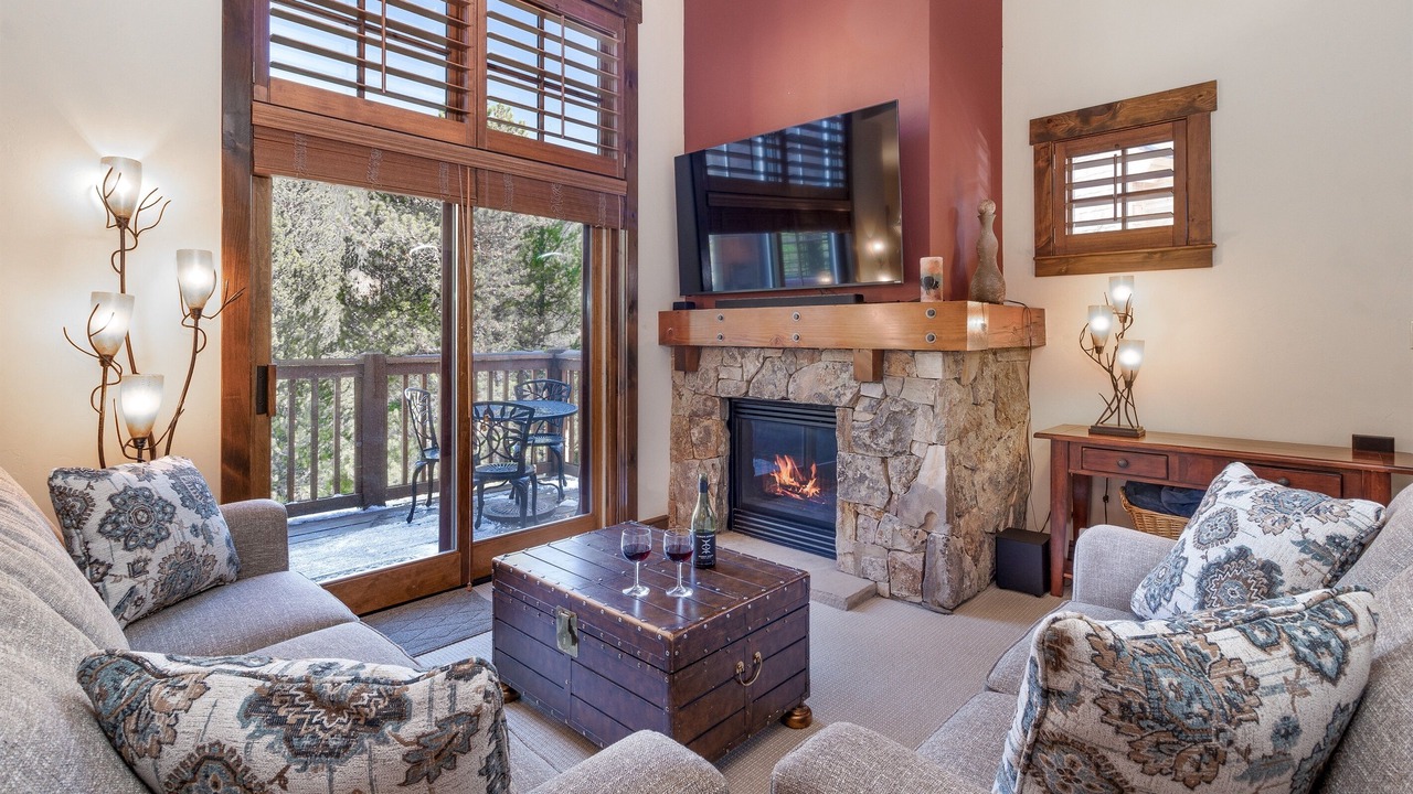 Photo of Patio Balcony in Lakeside Village