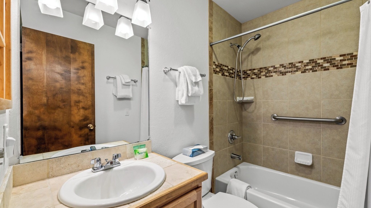 Photo of Bathroom in Clark