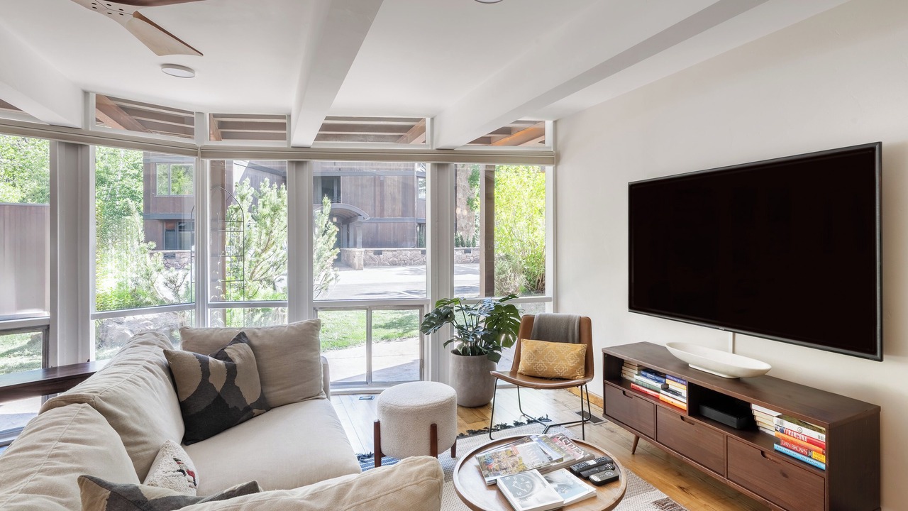 Photo of Livingroom in Aspen