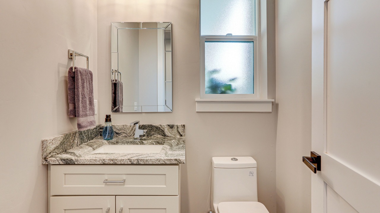 Photo of Bathroom in Golden