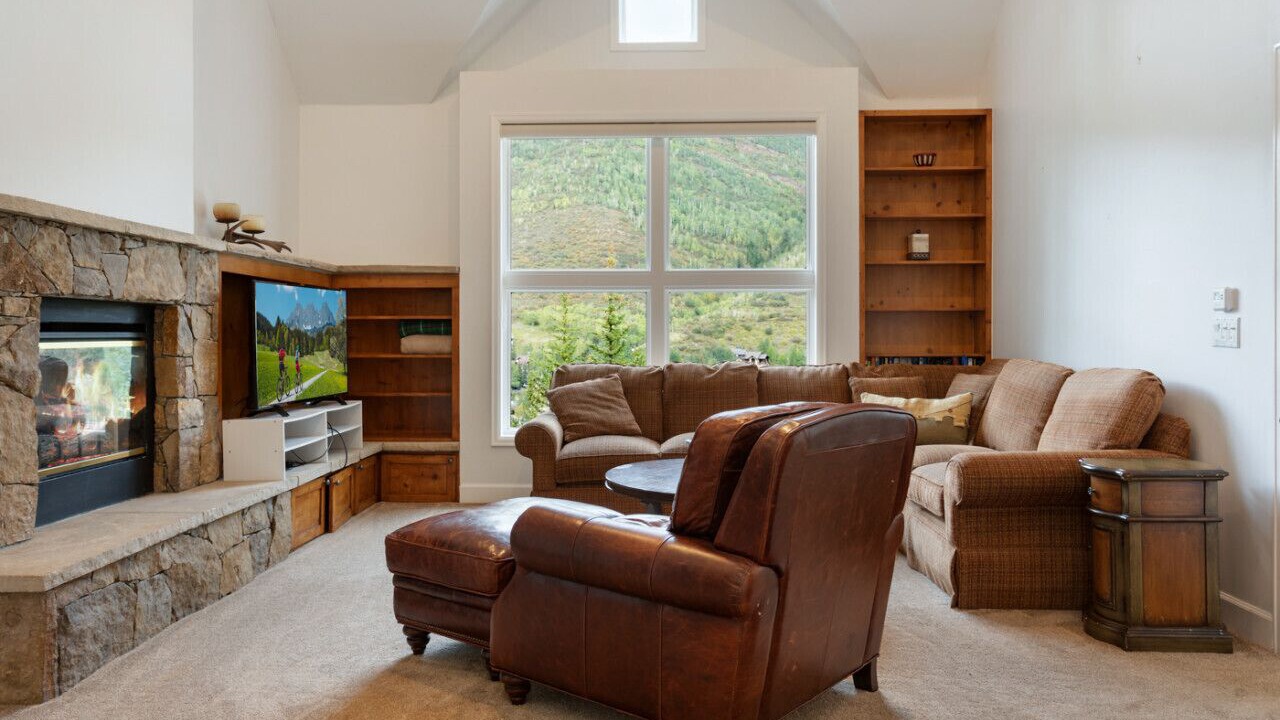 Photo of Livingroom in Highland Meadows