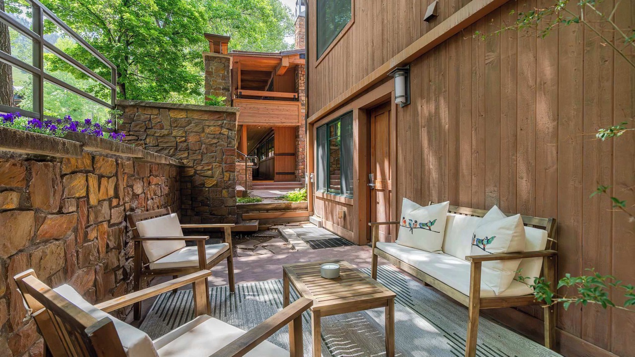 Photo of Patio Balcony in Aspen