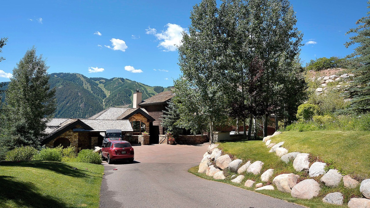 Photo of Outdoor in Red Mountain