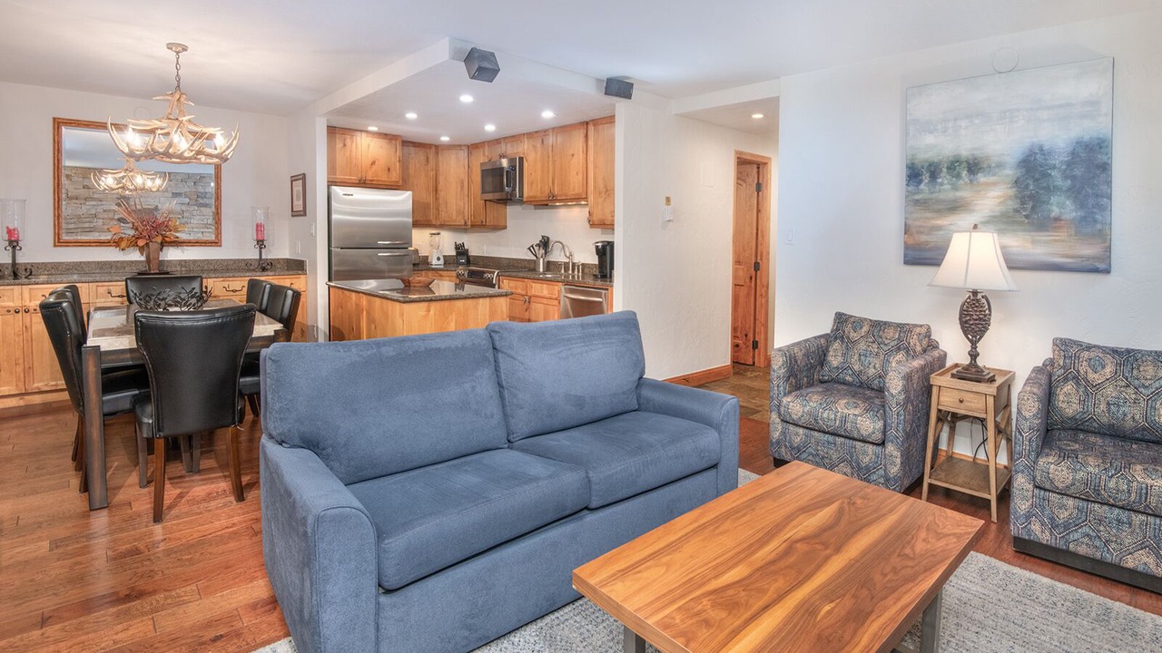 Photo of Livingroom in Vail