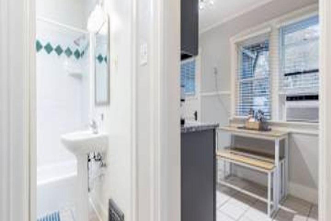 Photo of Bathroom in Lower Avenues