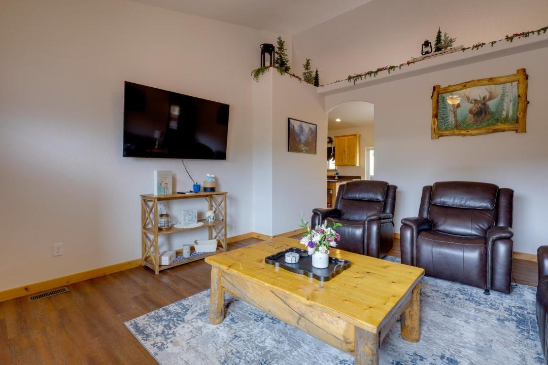 Photo of Livingroom in Canon City