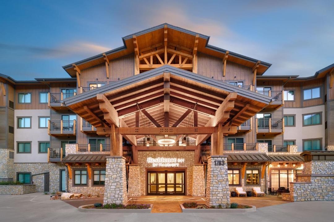 Photo of Others in Vail
