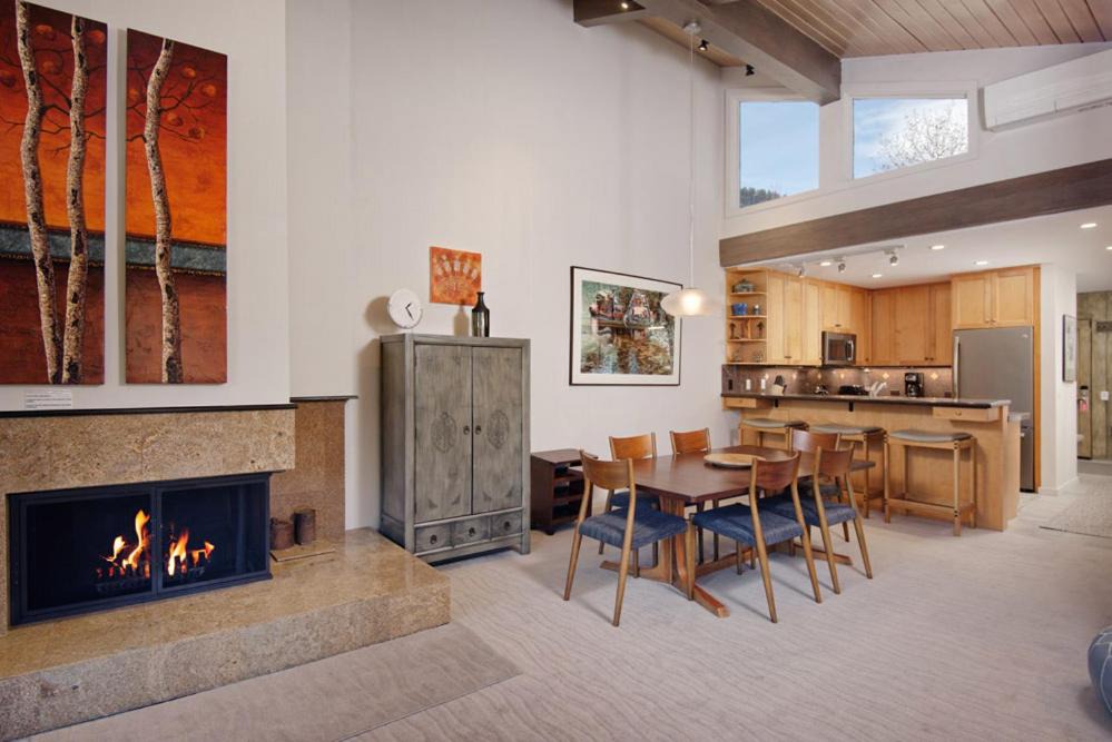 Photo of Livingroom in Aspen