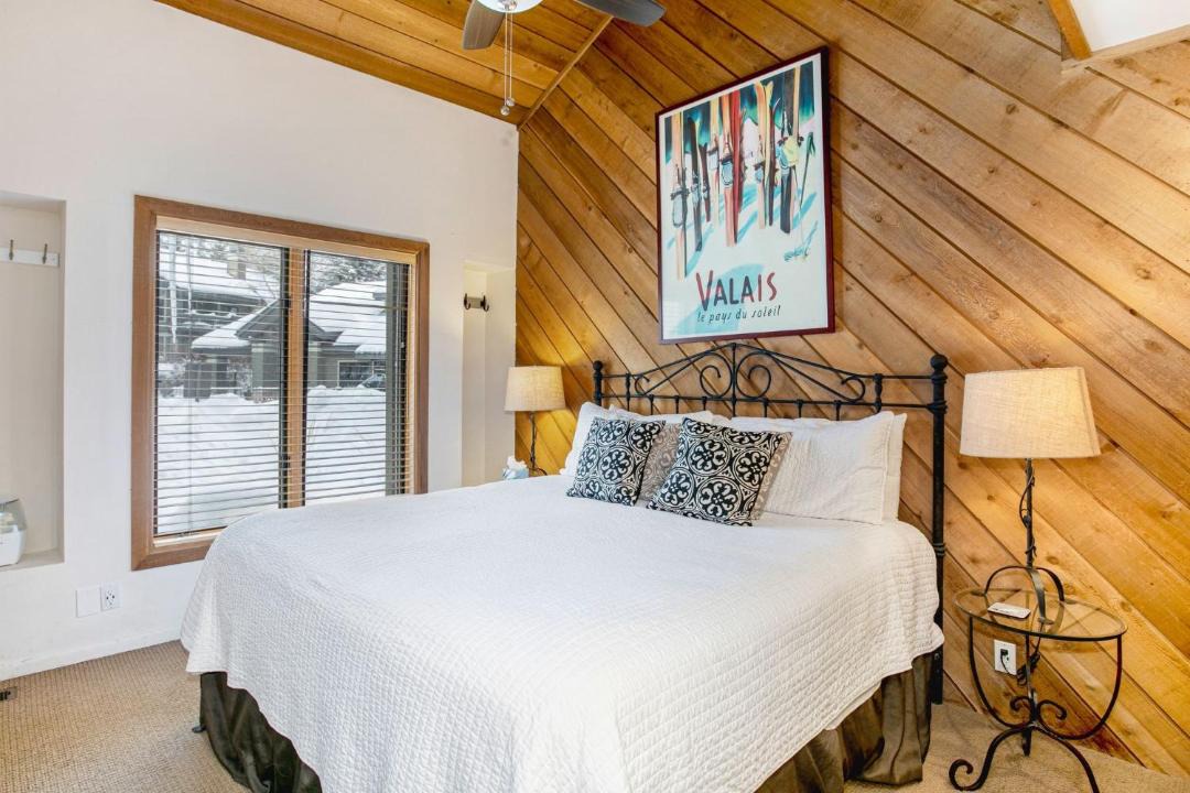 Photo of Bedroom in Avon