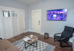 Las Carolinas #4 Cozy 1Br/1ba Sleeps 5 in San Antonio