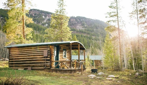 Snug Cabin