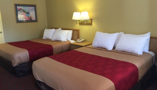 Standard Room, 2 Queen Beds, Non Smoking
