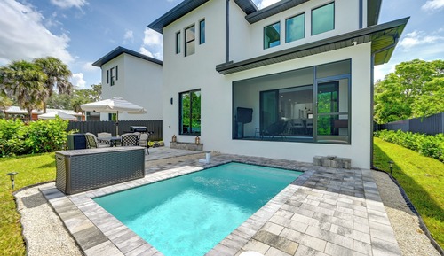 House (4 Bedrooms)