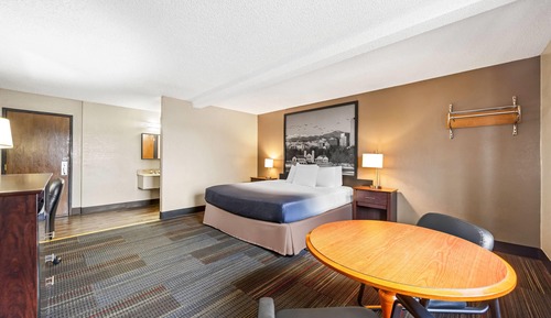 Standard Room, 1 King Bed, Non Smoking
