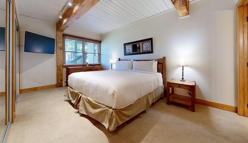 Condo, 2 Bedrooms (Trails 108)