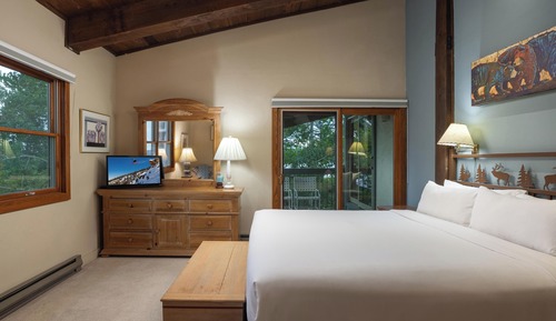 Condo, 3 Bedrooms (Summit 301)